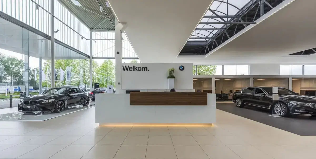 Showroom inrichting op maat door Weygers